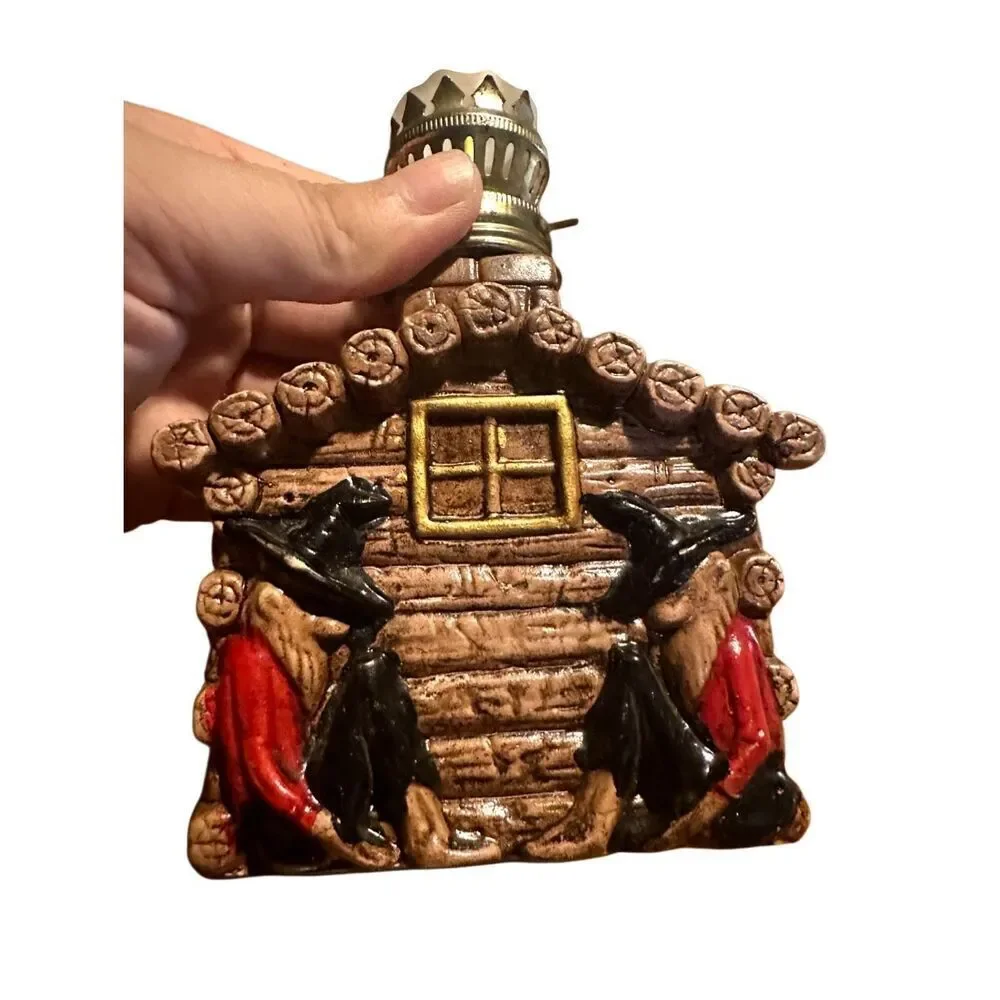 Vintage 1960s Ceramic Mini Log Cabin Mountain Men Kerosene Oil Lamp 8.5”